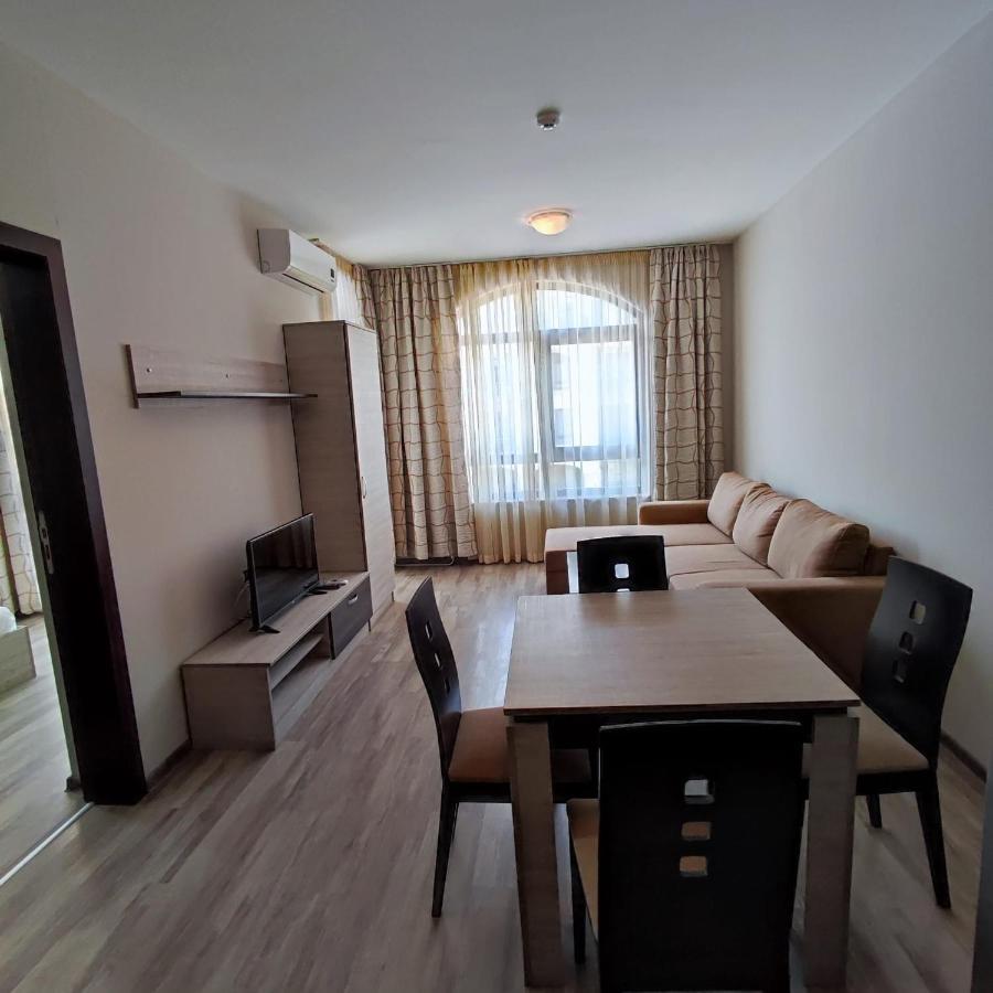 Sorrento Sole Mare - Apartments By The Beach Свети Влас Екстериор снимка
