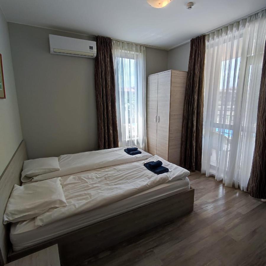 Sorrento Sole Mare - Apartments By The Beach Свети Влас Екстериор снимка