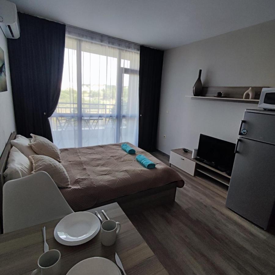 Sorrento Sole Mare - Apartments By The Beach Свети Влас Екстериор снимка