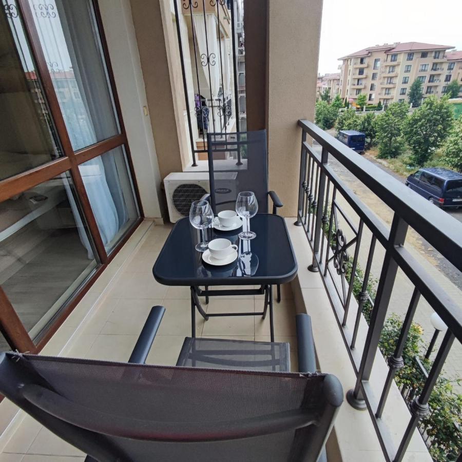 Sorrento Sole Mare - Apartments By The Beach Свети Влас Екстериор снимка