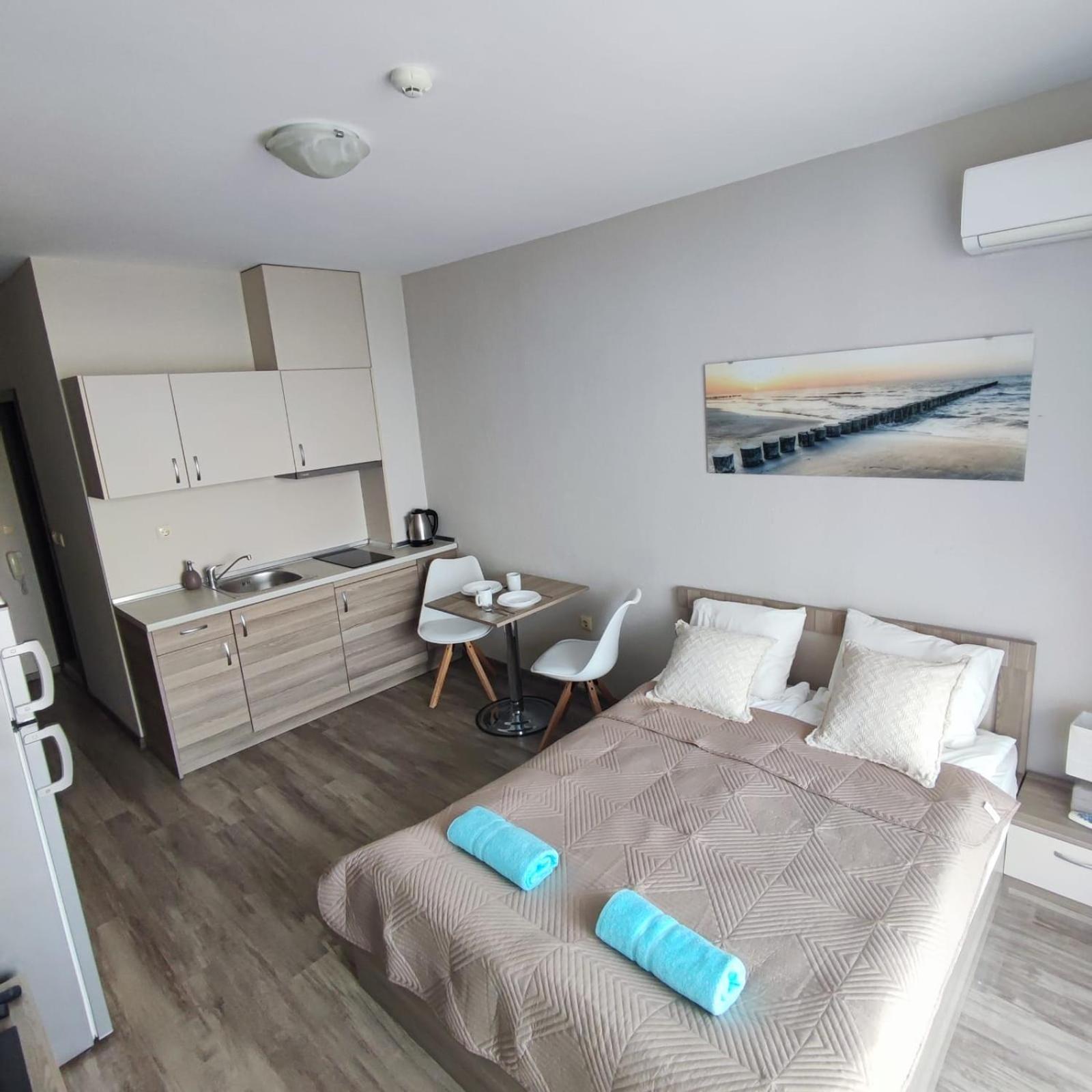 Sorrento Sole Mare - Apartments By The Beach Свети Влас Екстериор снимка