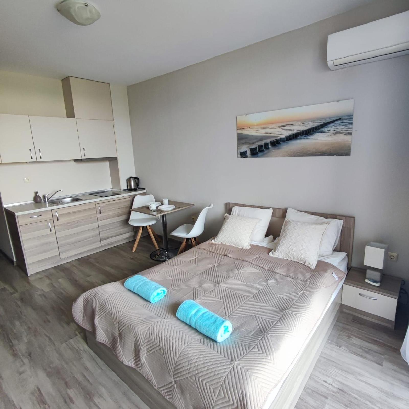 Sorrento Sole Mare - Apartments By The Beach Свети Влас Екстериор снимка