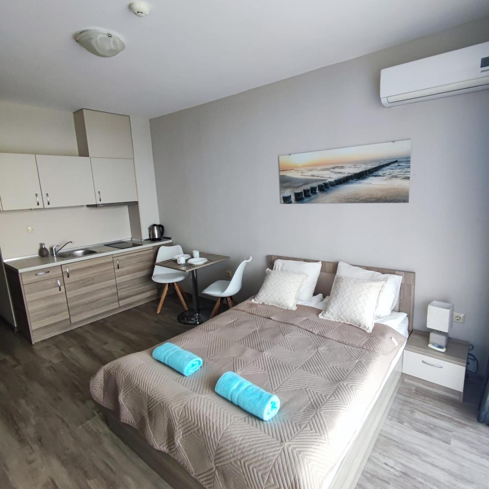 Sorrento Sole Mare - Apartments By The Beach Свети Влас Екстериор снимка